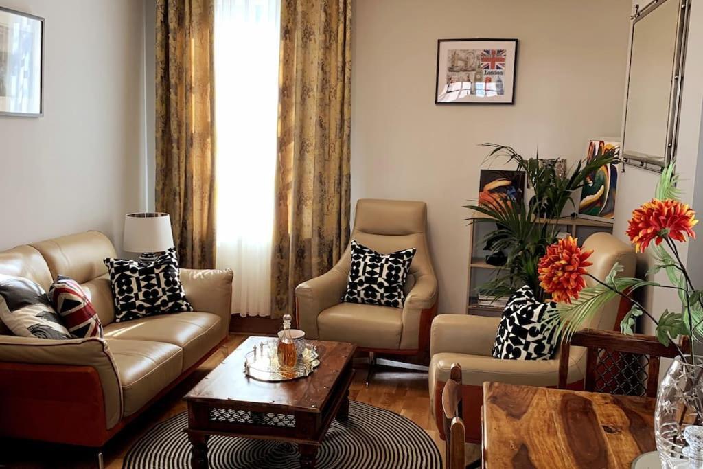 Stylish And Cosy 3 Bedroom Appartment Лондон Экстерьер фото